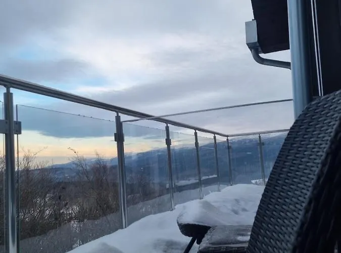 Z Pieknym Widokiem Na Gory